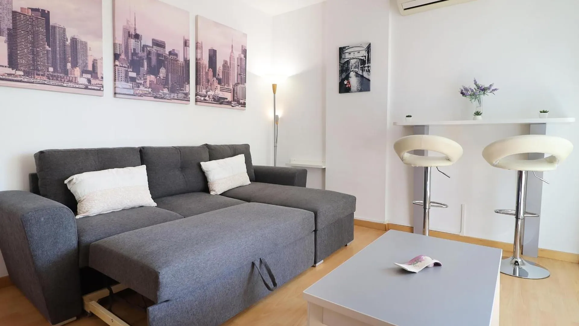 Alquiler Apartamento En Residencial Porto Marina,Roses, Para Los Amantes De La Bicicleta, El Running, Los Paseos, El Sol Y El Relax Junto A La Piscina, Un Entorno De Parques Naturales, Playas Y Ambiente Vacacional - Es-366-1 0*, Roses Spanien